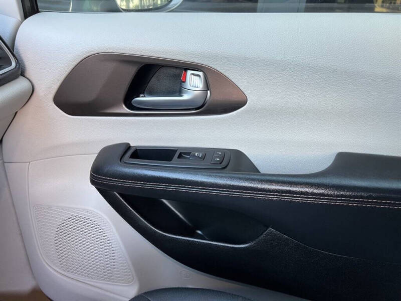 2018 Chrysler Pacifica Touring Plus