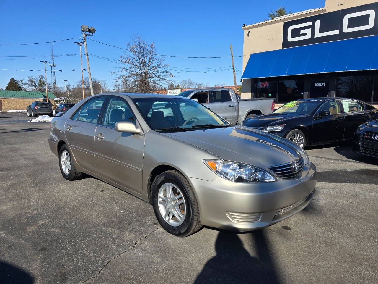 2005 Toyota Camry for sale at GLOBE AUTO SALES in Louisville, KY