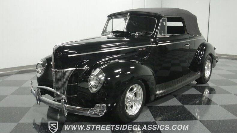1940 Ford Deluxe