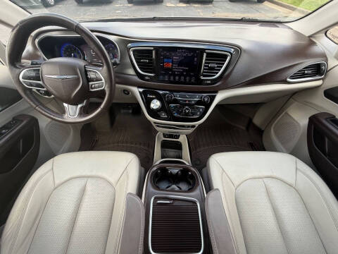 2019 Chrysler Pacifica Touring L Plus
