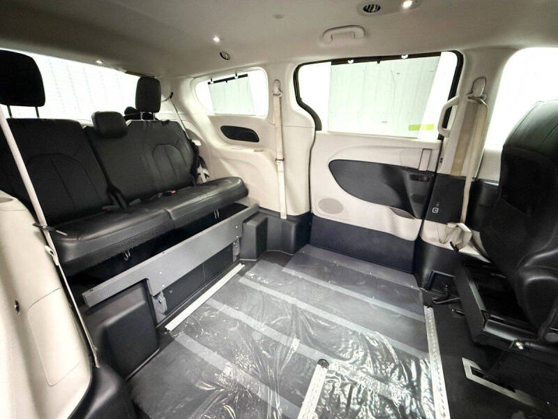 2019 Chrysler Pacifica Touring L