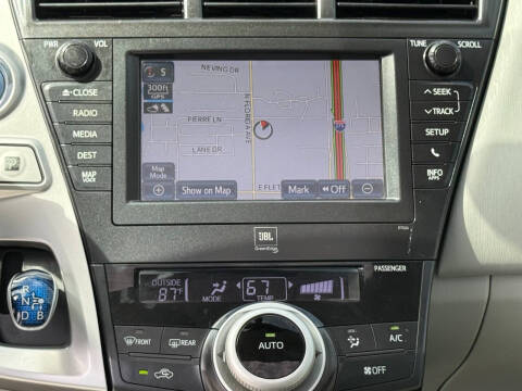 2013 Toyota Prius v Five