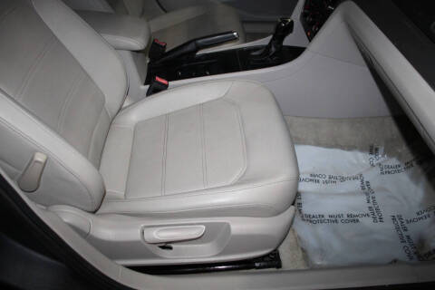 2013 Volkswagen Passat Wolfsburg Edition