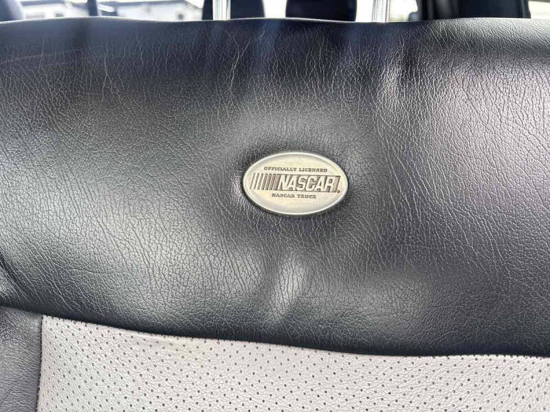 2005 Ford F-150 Lariat