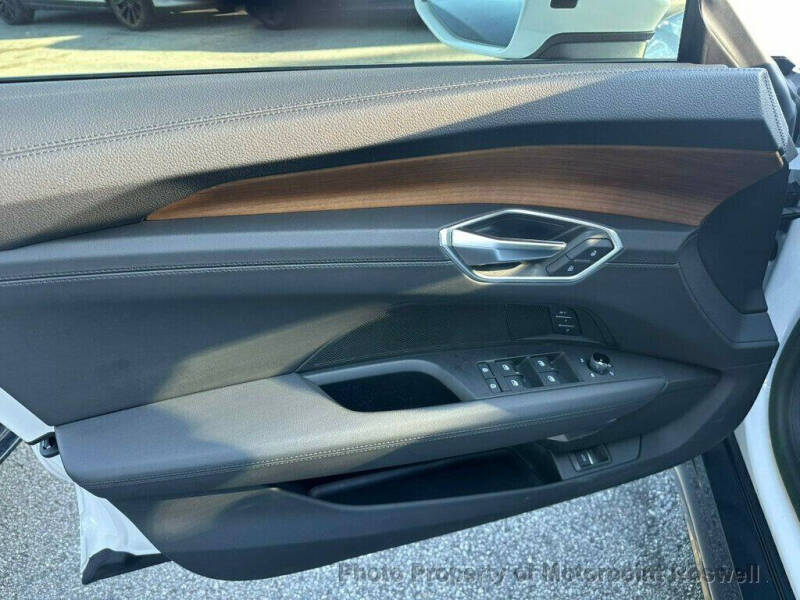 2023 Audi e-tron GT quattro Premium Plus