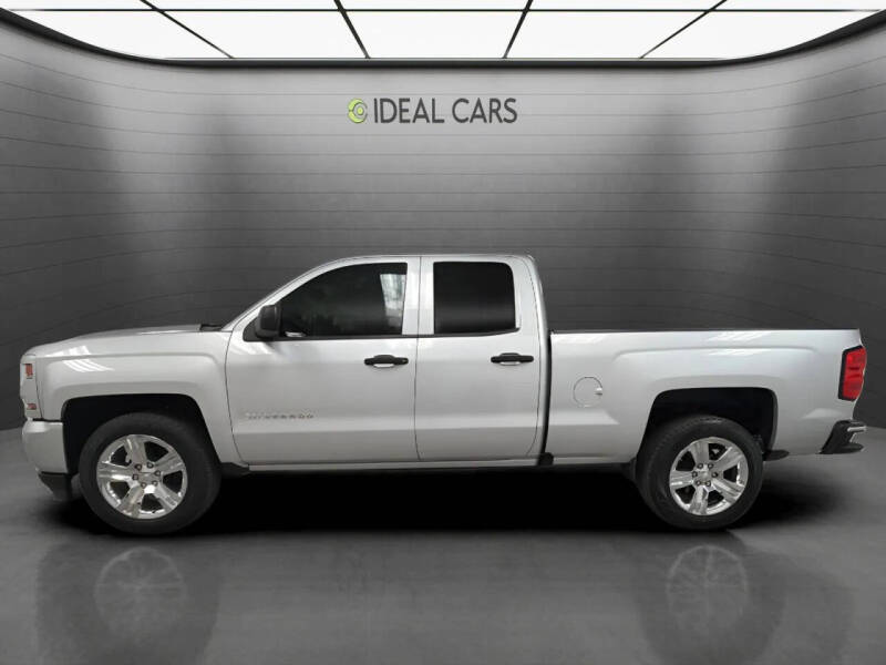 2017 Chevrolet Silverado 1500 Custom