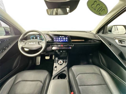 2023 Kia Niro Plug-In Hybrid SX Touring