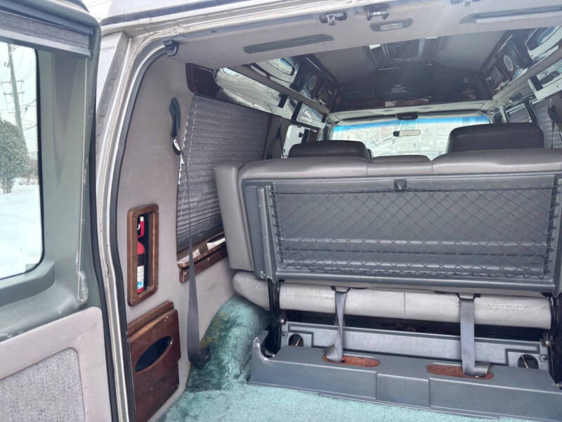 2000 Ford E-Series E-150