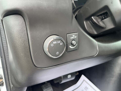 2025 Chevrolet Express LS 3500