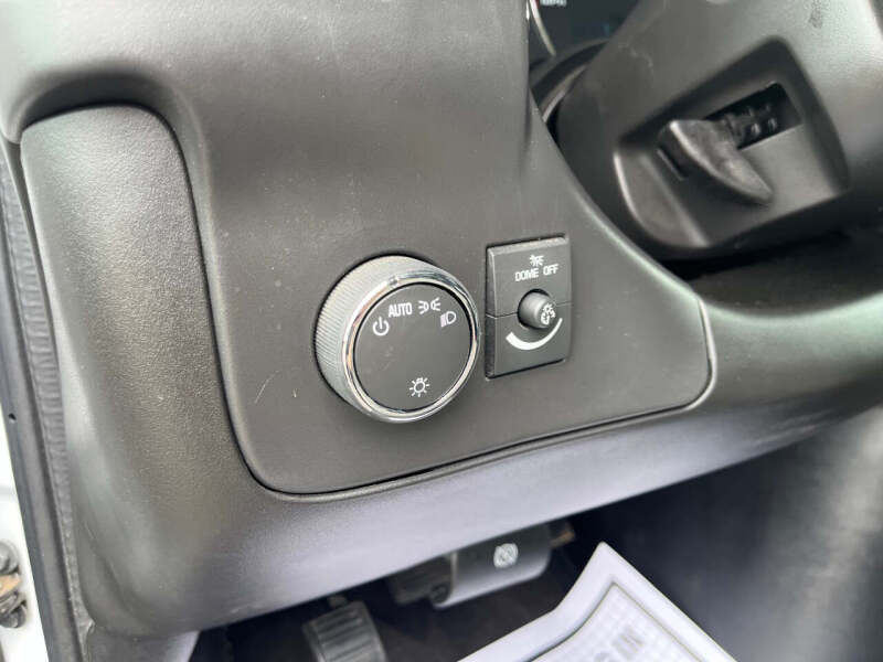 2025 Chevrolet Express LS 3500