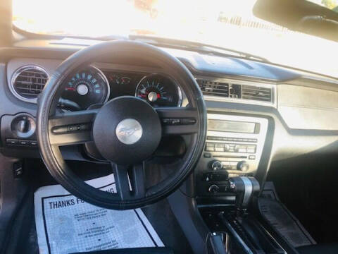 2012 Ford Mustang V6