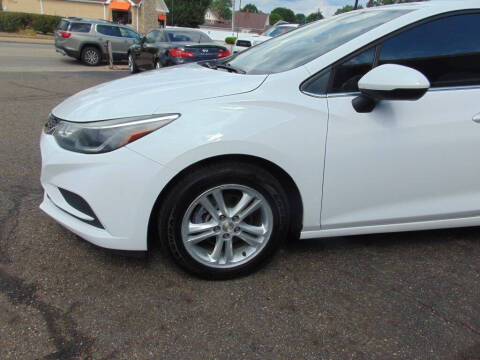 2017 Chevrolet Cruze LT Auto