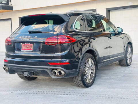 2016 Porsche Cayenne S