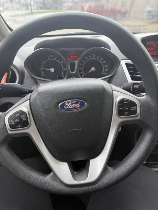 2013 Ford Fiesta SE