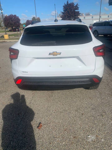 2025 Chevrolet Trax LT