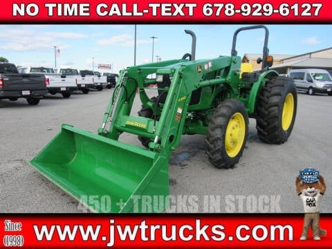 2015 John Deere 5075E TRACTOR LOADER