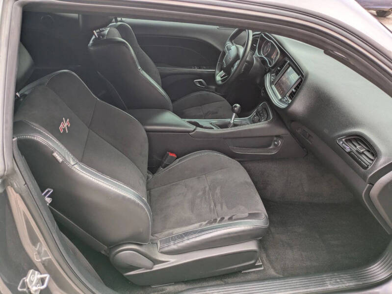 2015 Dodge Challenger R/T Plus