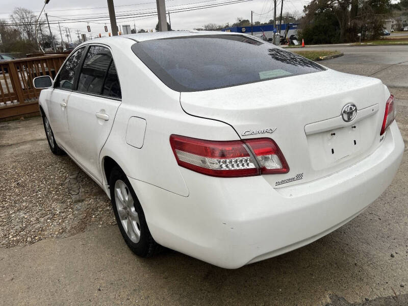 2011 Toyota Camry LE