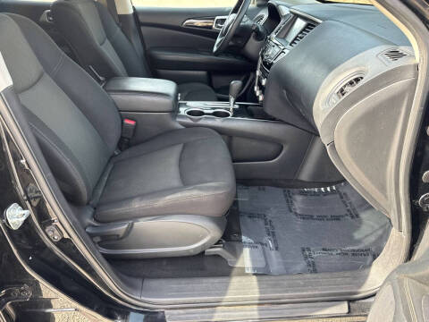 2020 Nissan Pathfinder S