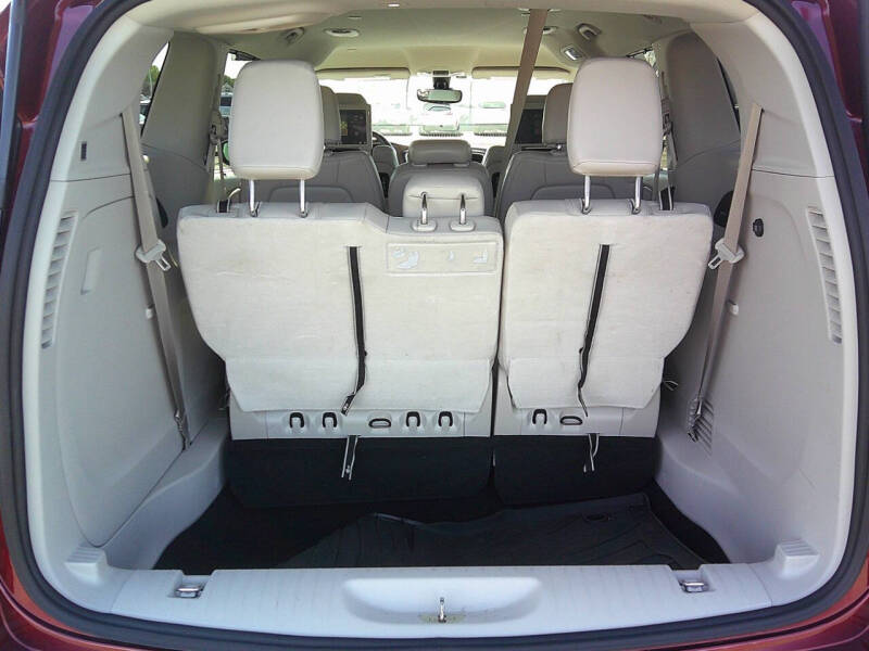 2017 Chrysler Pacifica Touring-L Plus