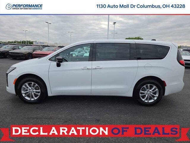 2027 Chrysler Pacifica Select