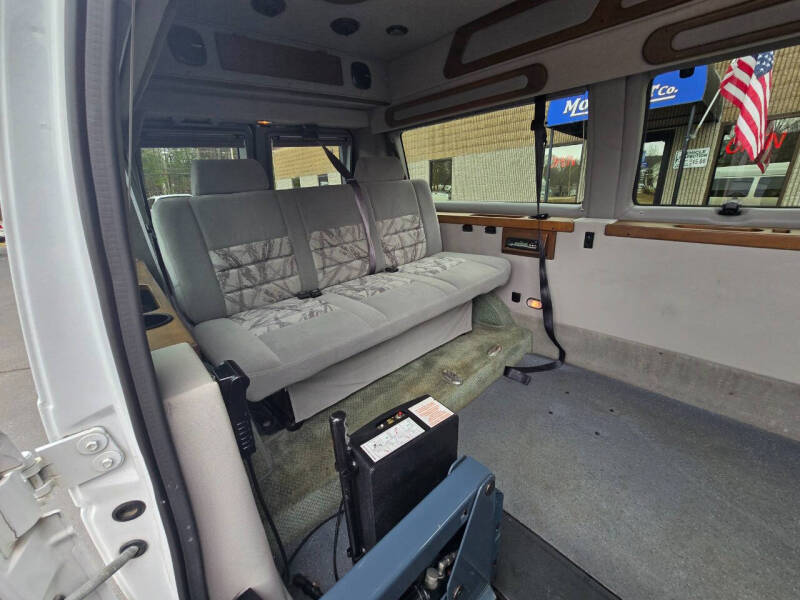 2011 Ford E-Series E-150
