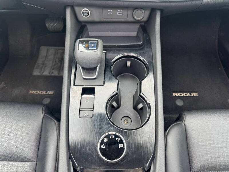 2021 Nissan Rogue SV