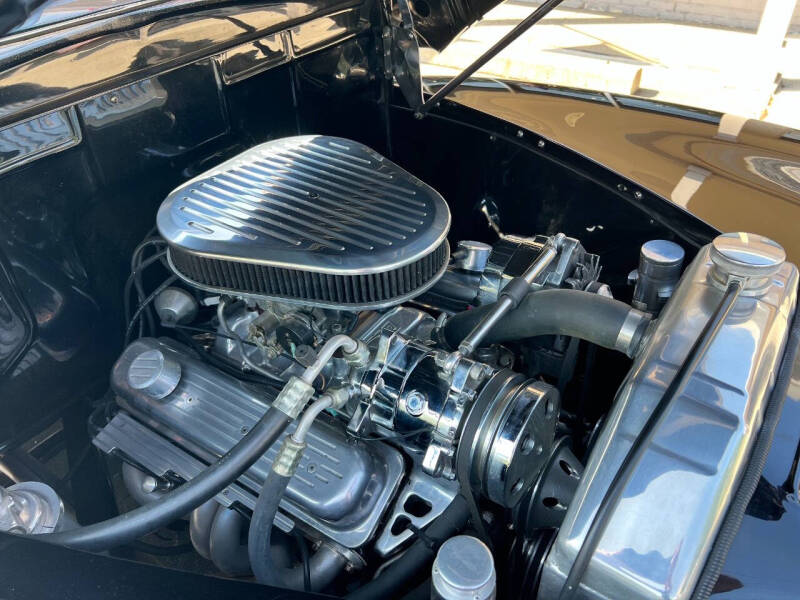 1947 Ford Super Deluxe