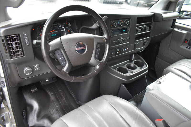 2023 GMC Savana 2500