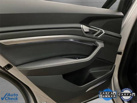 2023 Audi e-tron quattro Premium Plus