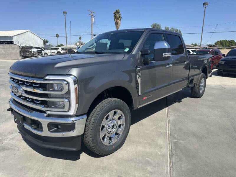 2025 Ford F-350 Super Duty Lariat's photo