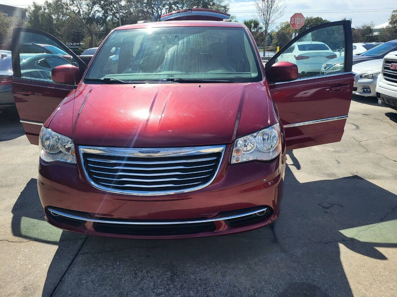 2016 Chrysler Town and Country for sale at FAMILY AUTO BROKERS in Longwood, FL