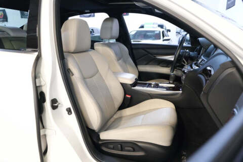 2015 Infiniti Q70 3.7