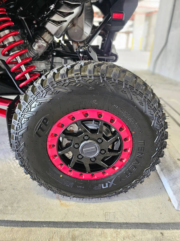 2025 Can-Am Maverick R X RS with Smart-sho