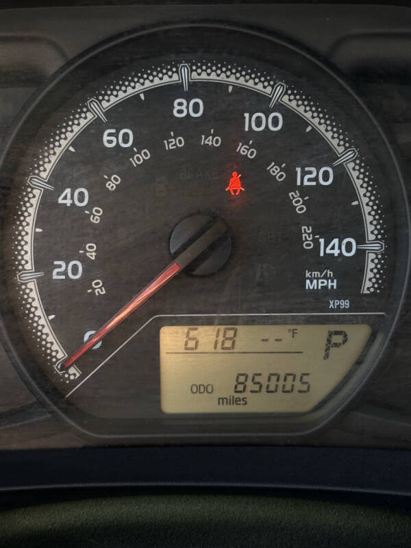 2016 Toyota Yaris 5-Door LE