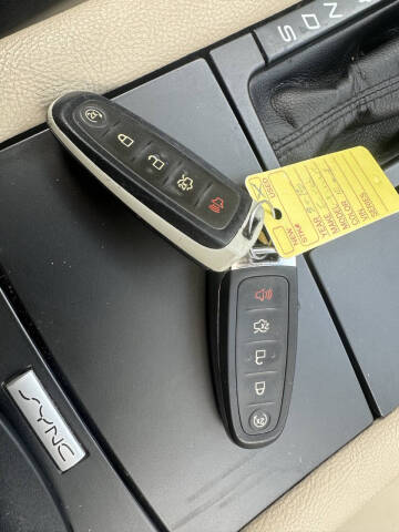 2015 Ford Taurus SEL