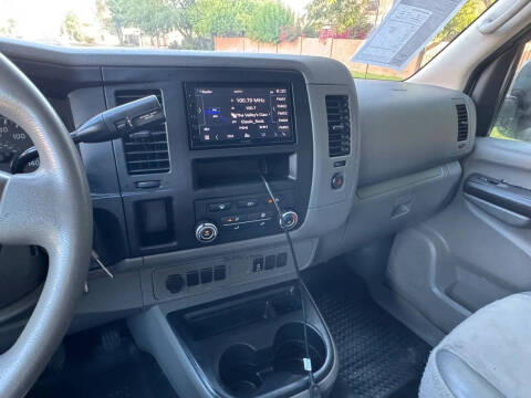 2017 Nissan NV