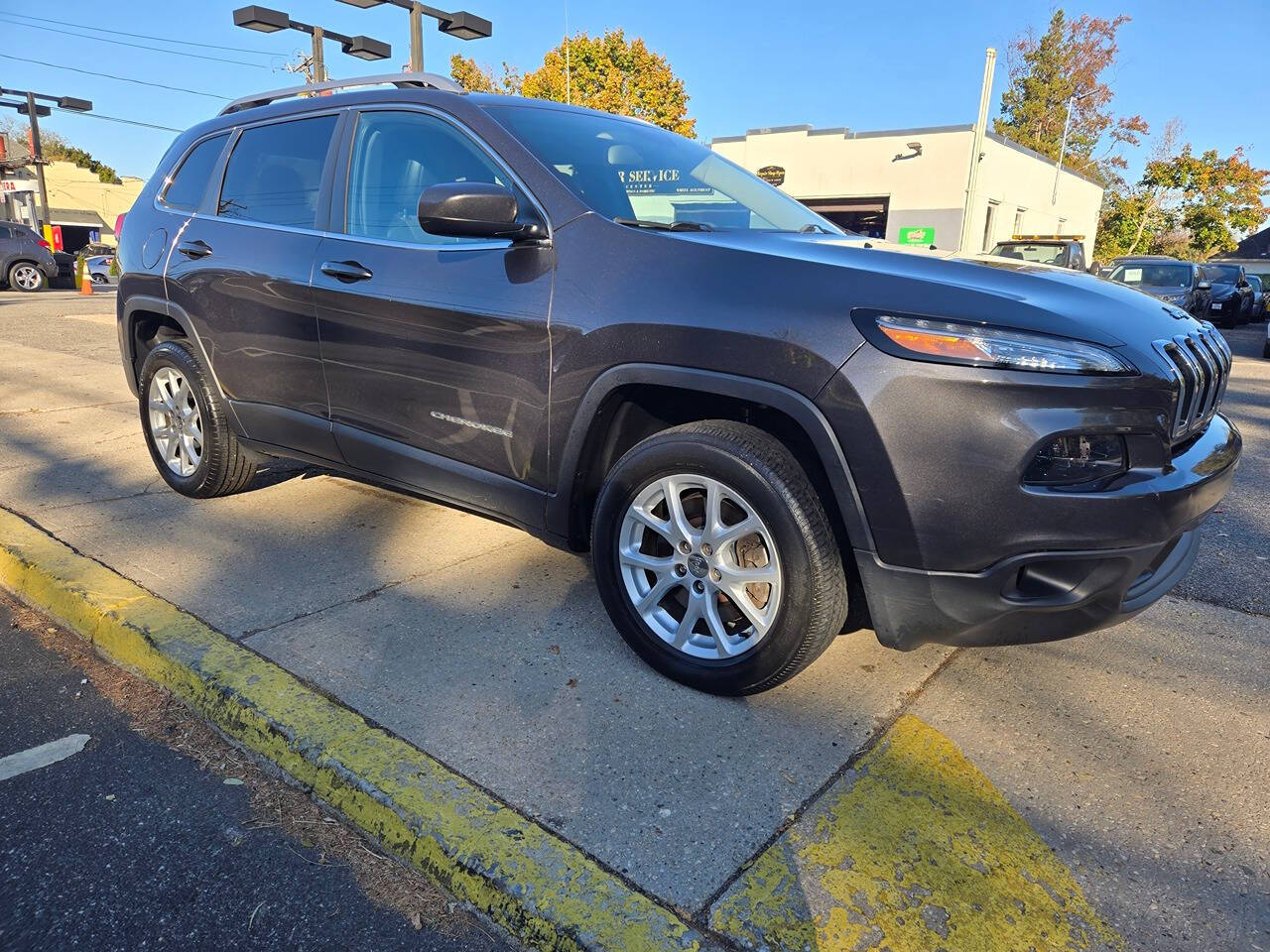 2018 Jeep Cherokee for sale at R & R Service Center in Great Neck, NY