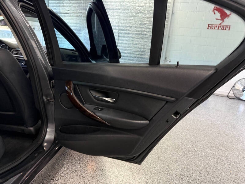 2014 BMW 3 Series 320i