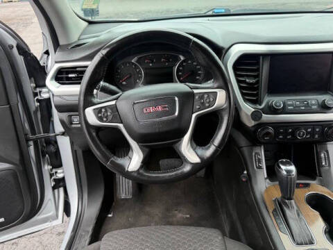 2017 GMC Acadia SLE-2