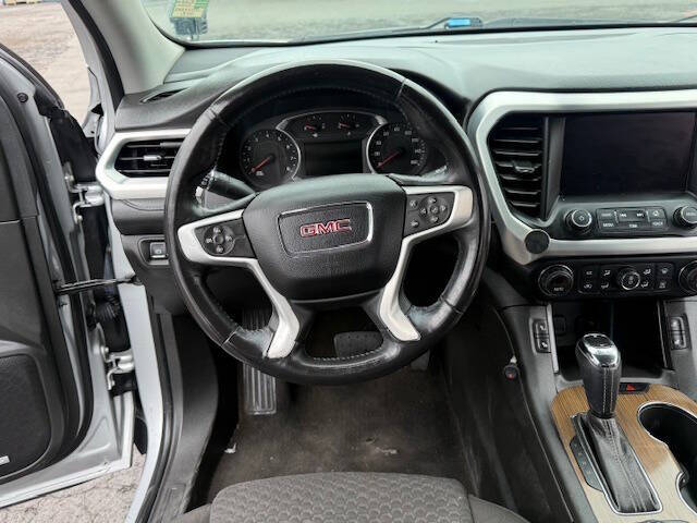 2017 GMC Acadia SLE-2