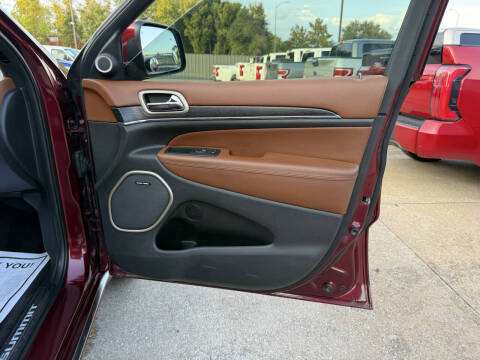 2017 Jeep Grand Cherokee Summit