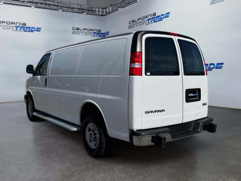 2024 GMC Savana 2500