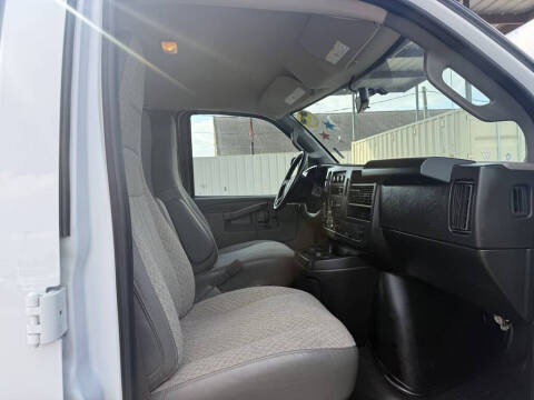 2023 Chevrolet Express 2500