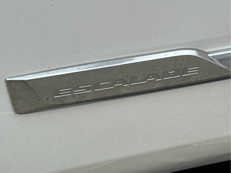 2020 Cadillac Escalade Luxury