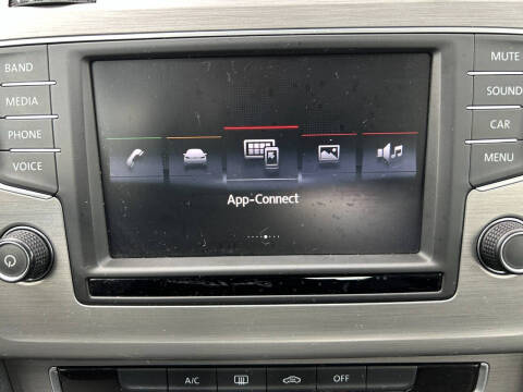 2016 Volkswagen Golf TSI S