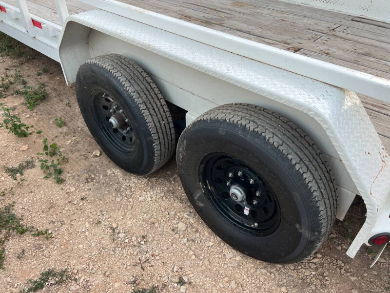 2022 Load Trail 22'GOOSENECK UTILITY