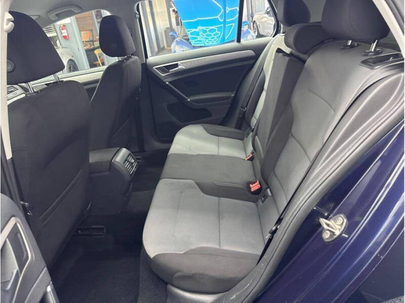 2016 Volkswagen e-Golf SE