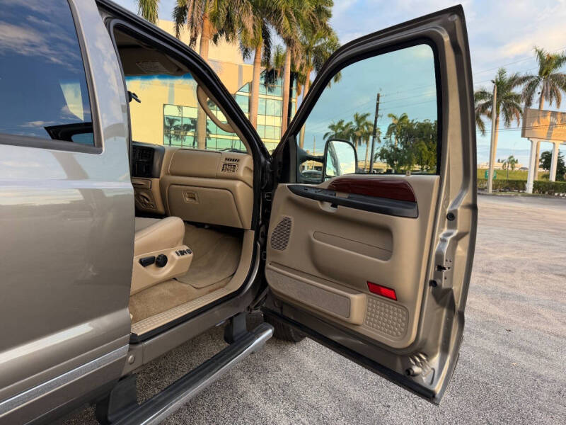 2005 Ford Excursion Limited