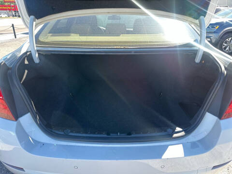 2012 BMW 5 Series 528i